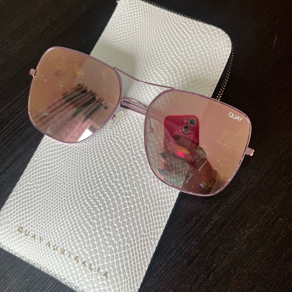 Pink quay sunglasses